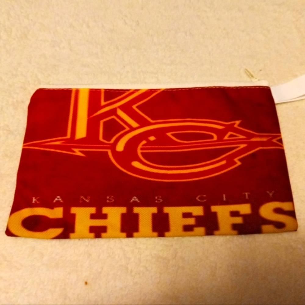 Chiefs zipper pouch